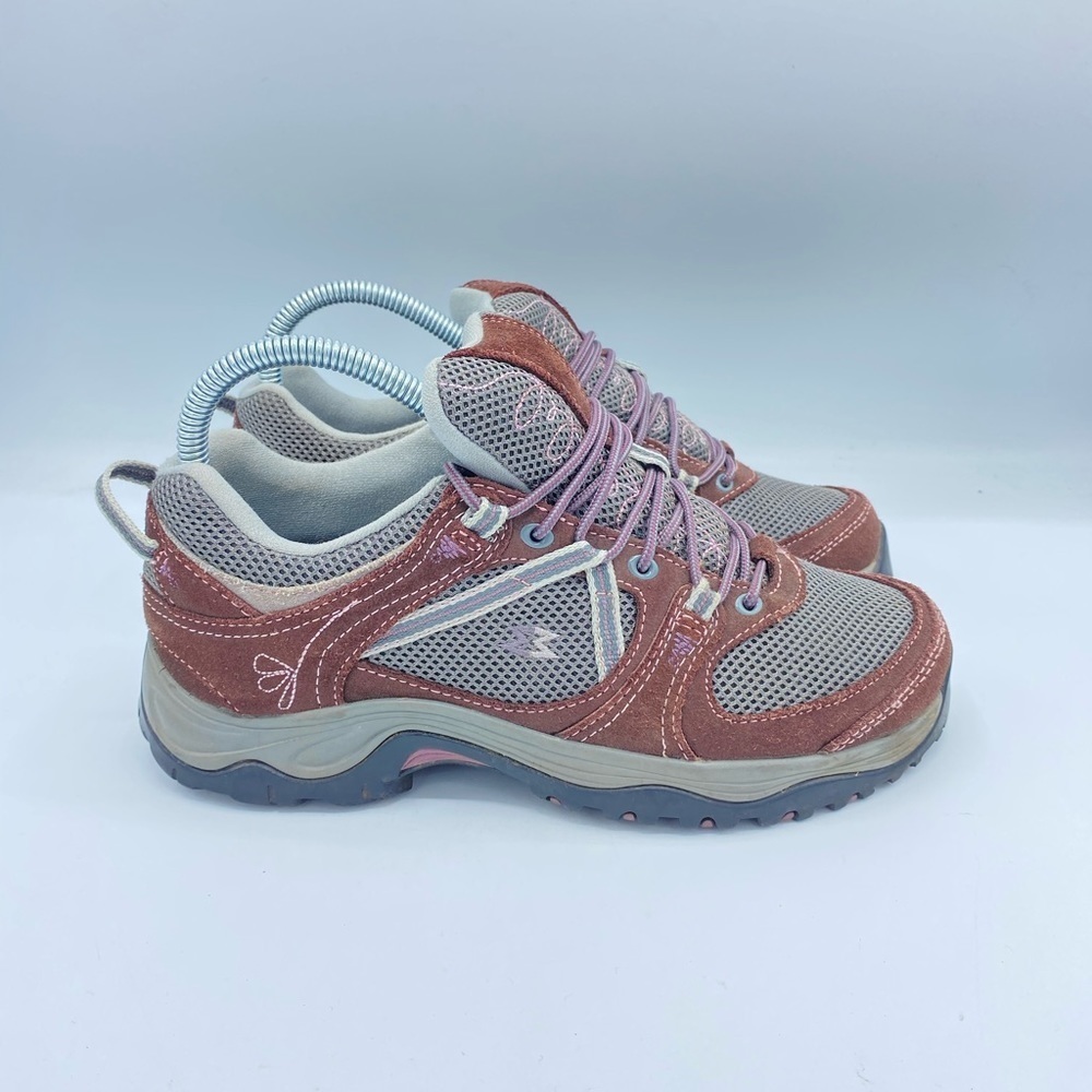 Garmont women’s Vibram hiking boots size 6 maroon